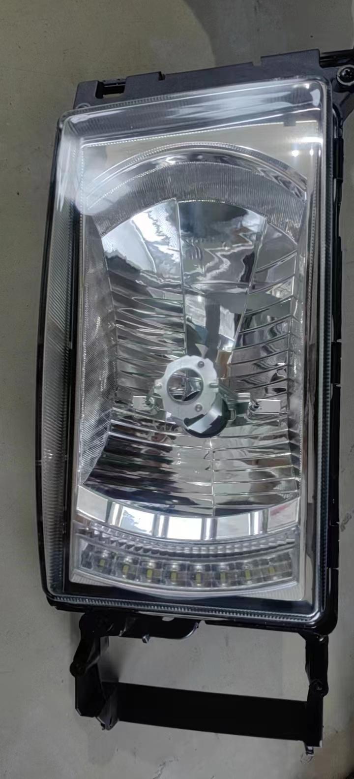  HEAD LAMP RH (LED) for SCANIA 