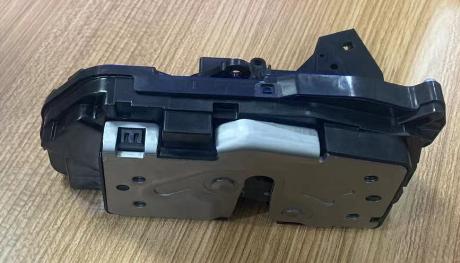 81626805026 DOOR LOCK HEXAGON RH for MAN