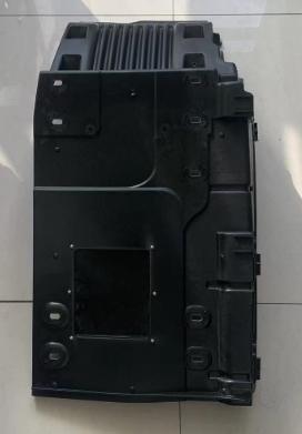 81612105424 FRONT WHEEL MUDGUARD RH for MAN  